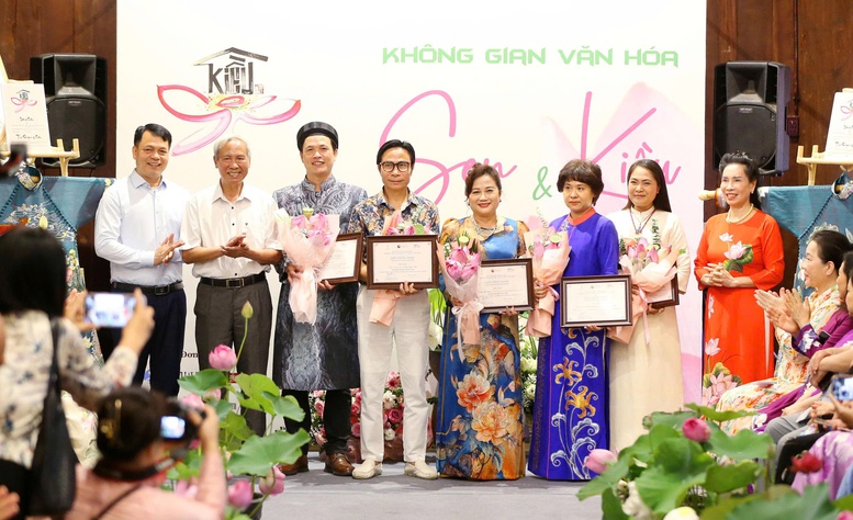 Không gian văn hóa Sen và Kiều - Mang chiều sâu văn hóa, tâm hồn người Việt- Ảnh 3. Không gian văn hóa Sen và Kiều - Mang chiều sâu văn hóa, tâm hồn người Việt- Ảnh 3.